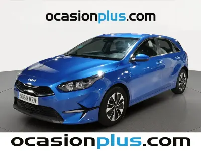Usado Kia Ceed 101 CV (74 kW) 2025 Azul Utilitario