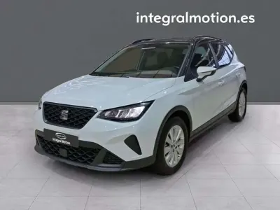 Usado Seat Arona Style 116 CV (85 kW) 2022 Blanco SUV