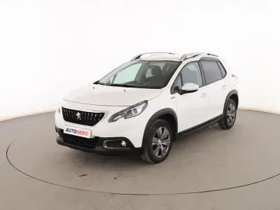 Usado Peugeot 2008 Signature Sky 82 CV (60 kW) 2019 Blanco SUV