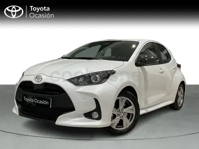 Usado Toyota Yaris Hybrid Active 116 CV (85 kW) 2025 Blanco Berlina
