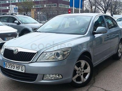 Usado Skoda Octavia 105 CV (77 kW) 2011 Azul Berlina