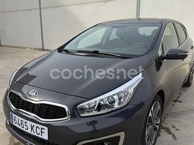 Gris / plata Usado 2017 Kia Ceed GT Berlina | 11.500 € (Precio justo)