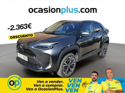 Usado Toyota Yaris Cross Style 132 CV (97 kW) 2024 Gris SUV