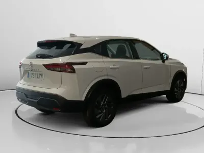 Usado Nissan Qashqai Acenta 140 CV (102 kW) 2021 Blanco SUV