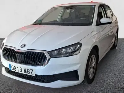 Usado Skoda Fabia 95 CV (69 kW) 2022 Utilitario