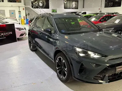 Usado Cupra Formentor 204 CV (150 kW) 2025 Gris / plata SUV