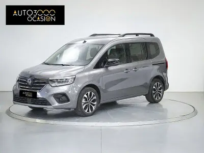 Usado Renault Kangoo Techno 115 CV (84 kW) 2025 Gris / plata Monovolumen