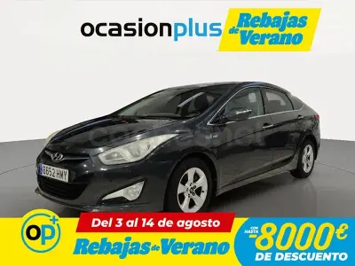 Usado Hyundai i40 136 CV (100 kW) 2012 Gris / plata Berlina