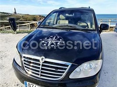 Usado Ssangyong (KGM) Rodius 165 CV (121 kW) 2011 Negro Monovolumen