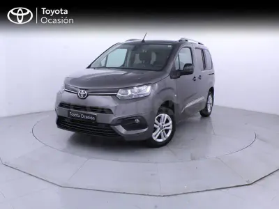 Usado Toyota Proace Verso Active 110 CV (80 kW) 2022 Gris / plata Familiar