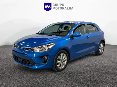 Usado Kia Rio 100 HP (73 kW) 2022 Azul Sedan
