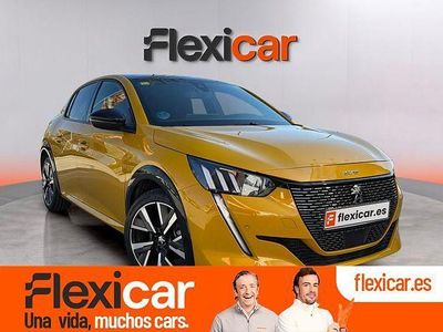 Usado Peugeot 208 Allure 130 CV (95 kW) 2020 Amarillo Utilitario