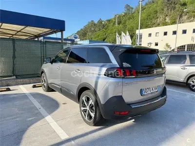 Usado Peugeot 5008 GT-line 130 CV (95 kW) 2019 Gris / plata SUV