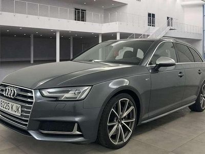 Gris Usado 2018 Audi A4 Premium Familiar | 35.499 €