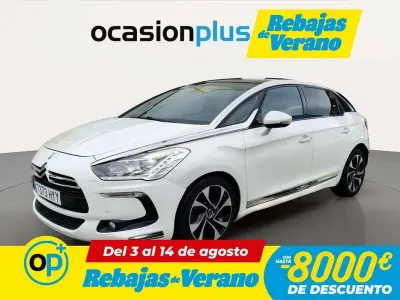 Usado Citroën DS5 Style 181 CV (133 kW) 2014 Blanco Utilitario