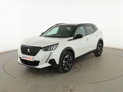 Usado Peugeot 2008 GT-line 131 CV (96 kW) 2020 Blanco SUV