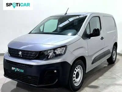 Usado Peugeot Partner S 130 CV (95 kW) 2024 Gris Monovolumen