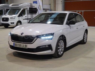 Usado Skoda Scala Ambition 90 CV (66 kW) 2021 Blanco Utilitario