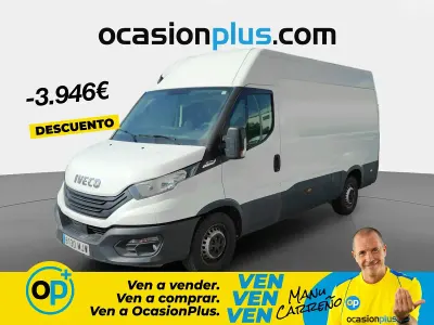 Begagnad Iveco Daily 156 HK (114 kW) 2023 Vit Sedan