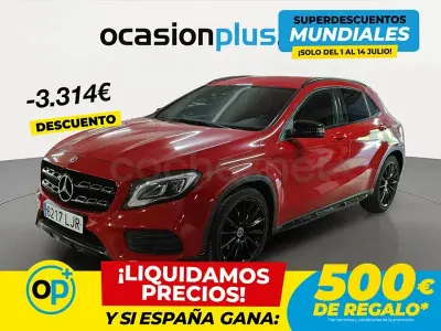 Usado Mercedes GLA180 122 CV (89 kW) 2020 Rojo SUV