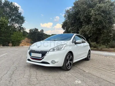 Usado Peugeot 208 GTi 200 CV (147 kW) 2013 Blanco Utilitario