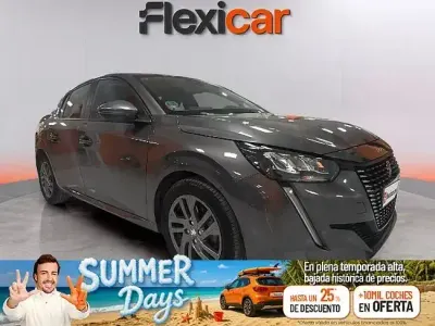 Usado Peugeot 208 Active 100 CV (73 kW) 2021 Gris Utilitario