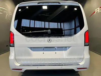 Usado Mercedes V300 Exclusive 239 CV (175 kW) 2024 Blanco Monovolumen