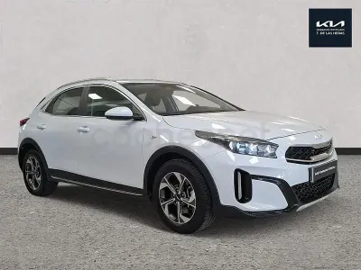 Usado Kia XCeed 140 CV (102 kW) 2025 Blanco SUV