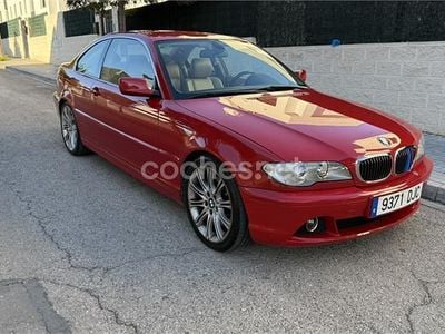 Rojo Usado 2005 BMW 330 Coupe | 8900 €