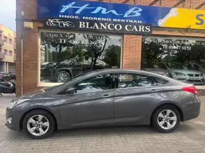 Usado Hyundai i40 135 CV (99 kW) 2013 Gris Berlina
