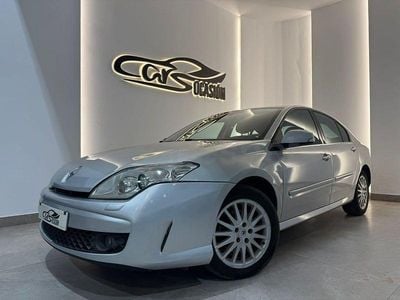 Usado Renault Laguna III Dynamique 130 CV (95 kW) 2008 Gris / plata Berlina