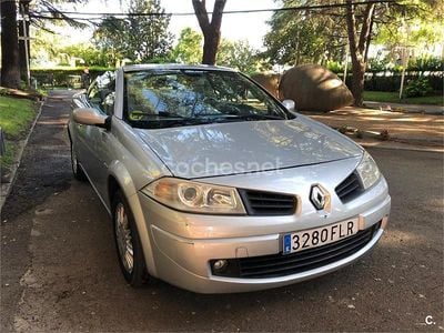 Usado Renault Mégane Cabriolet Extreme 130 CV (95 kW) 2008 Gris / plata Descapotable