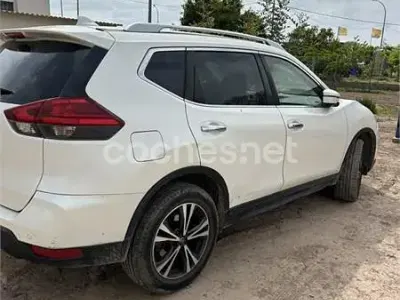 Używany Nissan X-Trail N-Connecta 130 KM (95 kW) 2017 Biały SUV