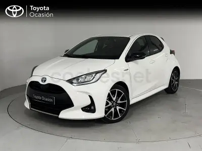 Usado Toyota Yaris Hybrid Style 116 CV (85 kW) 2021 Blanco Berlina