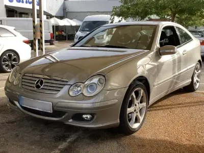 Usado Mercedes C180 Sport Edition 143 CV (105 kW) 2007 Marrón Berlina