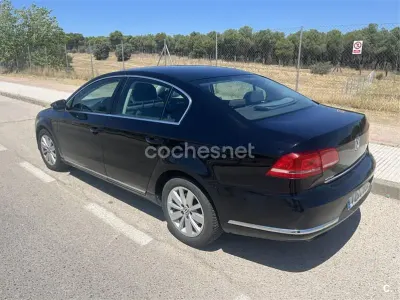 Usado VW Passat Advance 140 CV (102 kW) 2011 Negro Berlina