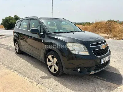 Usado Chevrolet Orlando LTZ 163 CV (119 kW) 2012 Negro Monovolumen
