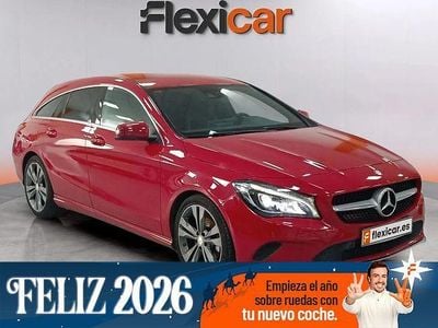 Rojo Usado 2017 Mercedes CLA200 Shooting Brake Familiar | 17.790 € (Precio justo)