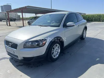 Usado Volvo C30 109 CV (80 kW) 2008 Gris / plata Utilitario
