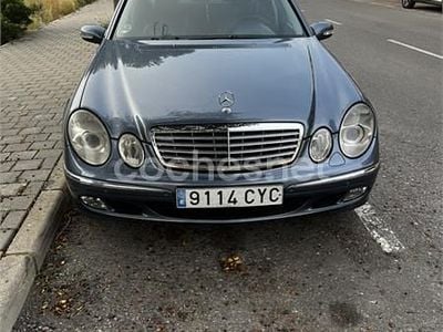 Azul Usado 2004 Mercedes E320 Elegance Berlina | 6500 € (Precio justo)