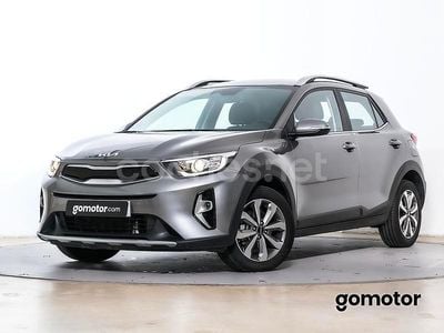 Gris / plata Usado 2024 Kia Stonic SUV | 19.490 € (Precio justo)