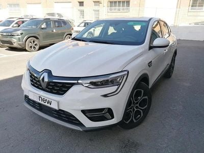 Begagnad Renault Arkana Techno 140 HK (102 kW) 2023 Vit SUV
