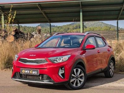Granate Usado 2022 Kia Stonic SUV | 15.200 € (Precio justo)