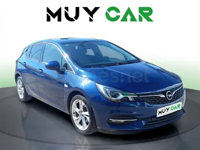 Usado Opel Astra 110 CV (80 kW) 2019 Azul Berlina