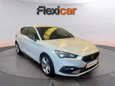 Usado Seat Leon FR 110 CV (80 kW) 2024 Blanco Berlina