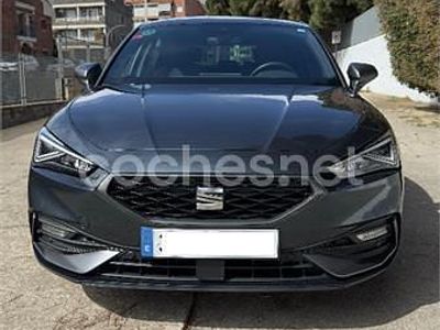 Usado Seat Leon ST FR 150 CV (110 kW) 2021 Gris / plata Familiar