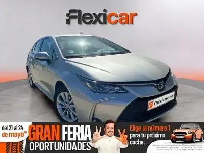 Usado Toyota Corolla Active 140 CV (102 kW) 2024 Gris Berlina
