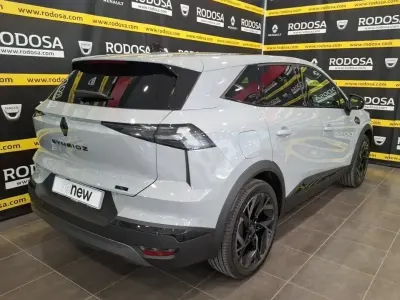 Usado Renault Symbioz Esprit Alpine 145 CV (106 kW) 2024 Gris SUV