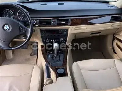Käytetty BMW 318 143 HP (105 kW) 2010 Peessi Sedan