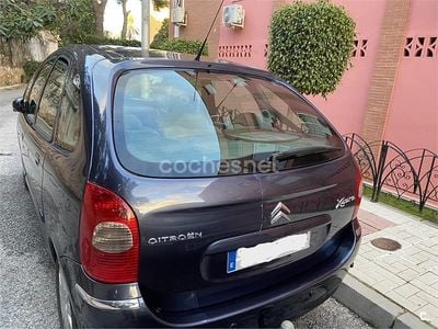 Usado Citroën Xsara Picasso 92 CV (67 kW) 2009 Violeta / lila Monovolumen